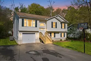 2108 Freedom Way, Pocono Summit, PA 18346 - Photo 2