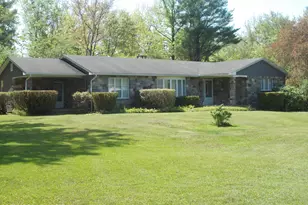 5130 Mountain View Dr, Stroudsburg, PA 18360 - Photo 2