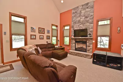 1007 Jefferson Drive, East Stroudsburg, PA 18301 - Photo 4