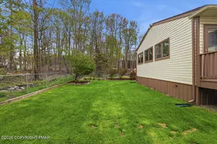 8495 Bumble Bee Way, Tobyhanna, PA 18466 - Photo 32