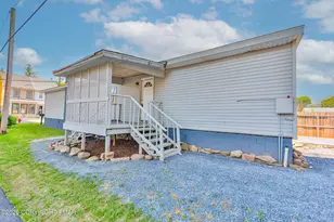 237 White St, Weissport, PA 18235 - Photo 2