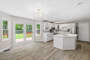 2407 Larkspur Dr, Stroudsburg, PA 18360 - Photo 12