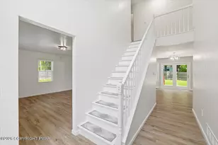 2407 Larkspur Dr, Stroudsburg, PA 18360 - Photo 4