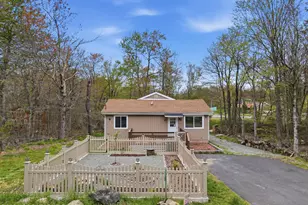 9851 Deerwood Dr, Tobyhanna, PA 18466 - Photo 2