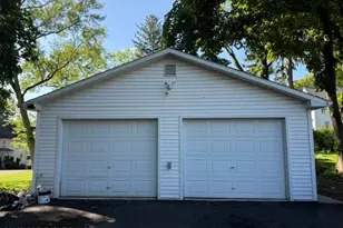 181 Analomink St, East Stroudsburg, PA 18301 - Photo 2
