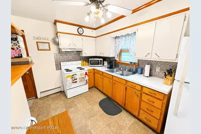  118 Tharp Street, Coal Township, PA 17866 - Photo 4