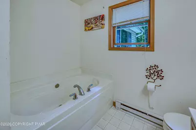  164 Bellingham Drive, Bushkill, PA 18324 - Photo 18