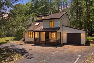 107 Morris Pl, Bushkill, PA 18324 - Photo 1