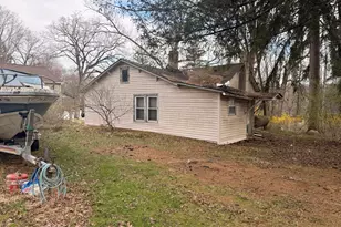 243 Sand Spring Rd, Cresco, PA 18326 - Photo 2