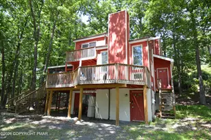 128 Ashley Ct, Bushkill, PA 18324 - Photo 2