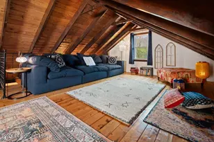 1061 Ridge Dr, Gouldsboro, PA 18424 - Photo 4