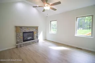 5525 Cornflower Ct, Pocono Pines, PA 18350 - Photo 14