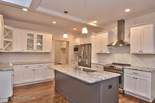 118 Clearview Ct, Stroudsburg, PA 18360 - Photo 2
