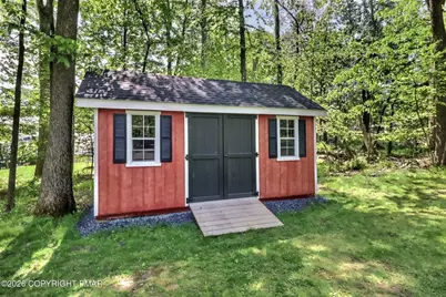  136 Marcelle Terrace, Tannersville, PA 18372 - Photo 6
