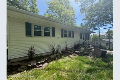  8 Laurel Lane, Mount Pocono, PA 18344 - Photo 2