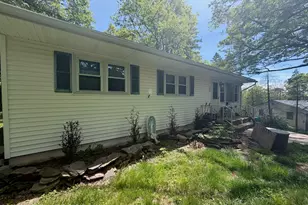 8 Laurel Ln, Mount Pocono, PA 18344 - Photo 2