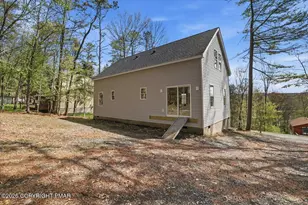 3554 Acorn Cir, East Stroudsburg, PA 18302 - Photo 4