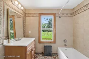 1015 Rt 390, Greentown, PA 18426 - Photo 46