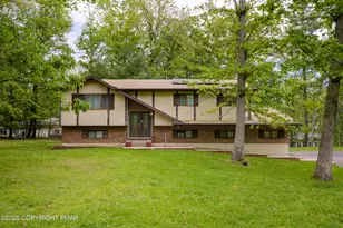 3125 Gabrielle Ln, East Stroudsburg, PA 18301 - Photo 2