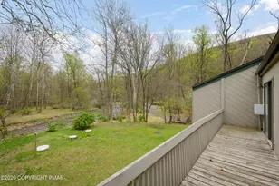 145 Ridge Dr, Tannersville, PA 18372 - Photo 10