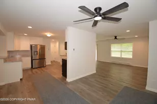 19 Sleepy Hollow Ln, East Stroudsburg, PA 18302 - Photo 12