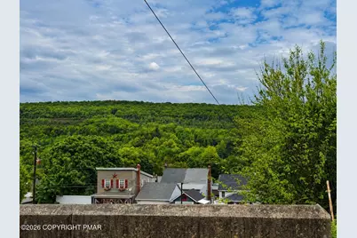  448 E Kline Avenue, Lansford, PA 18232 - Photo 2