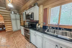 1673 Laurel Run Rd, Bear Creek Township, PA 18702 - Photo 14