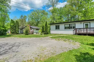 1466 Pocono Ln, Bartonsville, PA 18321 - Photo 6