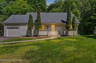 754 Carlton Rd, Tobyhanna, PA 18466 - Photo 4