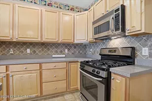 11 Oak Leaf Ln, East Stroudsburg, PA 18301 - Photo 18