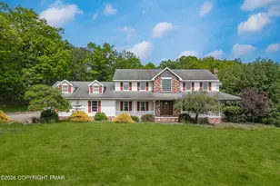 324 W 10th St, Jim Thorpe, PA 18229 - Photo 2