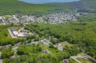 324 W 10th St, Jim Thorpe, PA 18229 - Photo 10