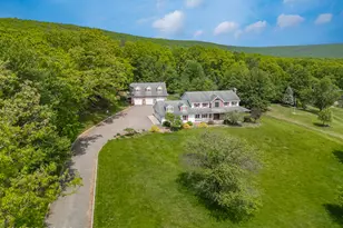 324 W 10th St, Jim Thorpe, PA 18229 - Photo 4