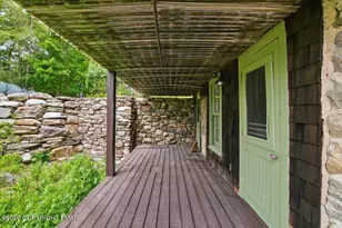 118 Falls Dr, Buck Hill Falls, PA 18323 - Photo 36