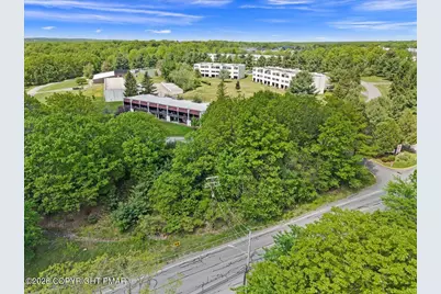  Foxfire Dr Drive, Mount Pocono, PA 18344 - Photo 8