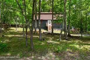3307 Westminster Dr, East Stroudsburg, PA 18302 - Photo 2