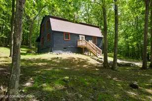 3307 Westminster Dr, East Stroudsburg, PA 18302 - Photo 2