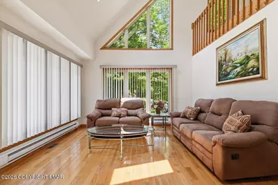  123 Wallenpaupack Drive, Greentown, PA 18426 - Photo 12