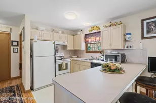 236 Dorchester Dr, Bushkill, PA 18324 - Photo 8