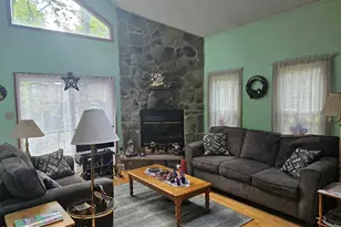 7193 Winnebago Dr, Pocono Lake, PA 18347 - Photo 8