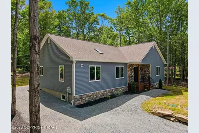  124 Wallenpaupack Drive, Greentown, PA 18426 - Photo 4