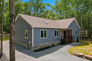 124 Wallenpaupack Dr, Greentown, PA 18426 - Photo 4