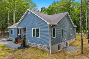 124 Wallenpaupack Dr, Greentown, PA 18426 - Photo 2