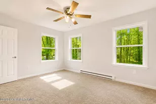 8585 Periwinkle Dr, Tobyhanna, PA 18466 - Photo 14
