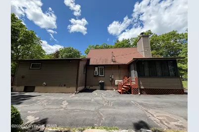 197 Hummingbird Trail, Bushkill, PA 18324 - Photo 4