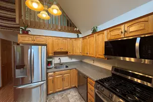 197 Hummingbird Trl, Bushkill, PA 18324 - Photo 12