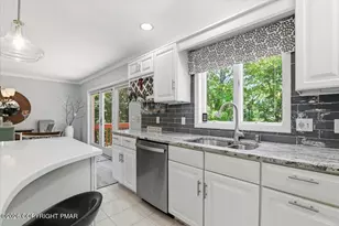240 Oxford Cir, Stroudsburg, PA 18360 - Photo 20