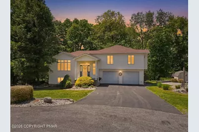  240 Oxford Circle, Stroudsburg, PA 18360 - Photo 2