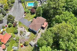 240 Oxford Cir, Stroudsburg, PA 18360 - Photo 76