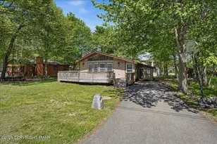 1739 Rolling Hills Dr, Tobyhanna, PA 18466 - Photo 32